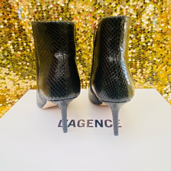 🖤AIMEE II BLACK SNAKE POINTED TOE BOOTIES💛 - Picture 4 of 8
